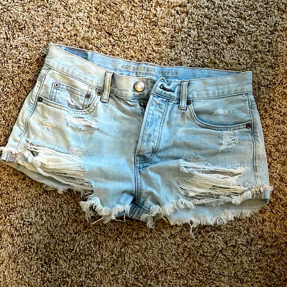 Size 6 American eagle Jean shorts light wash